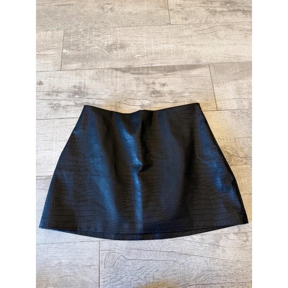 Abercrombie & Fitch The AF Scarlett Curve Love Mini Skort Ultra High Rise Black